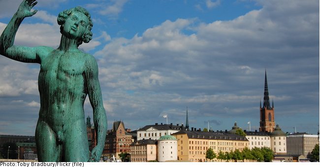 statue-nudity-stockholm-sun-view