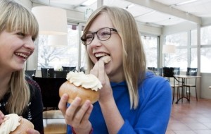 camilla+degerman-eating+semla-1639